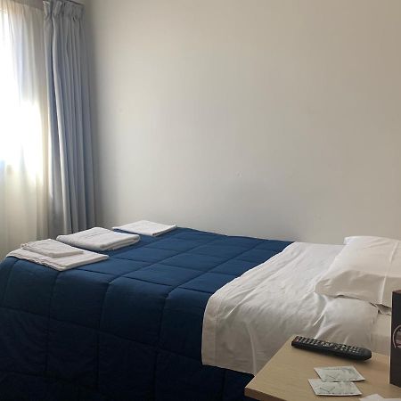 Palazzo 41 Rental Rooms San Pietro Vernotico Exterior foto